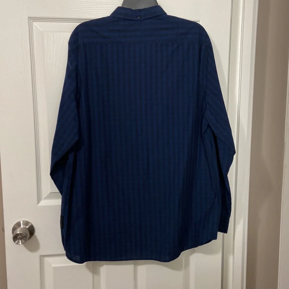 Field and Stream button up shirt - Picture 6 of 6